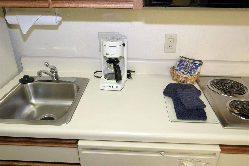 Candlewood Suites Newport News-Yorktown By Ihg Room photo