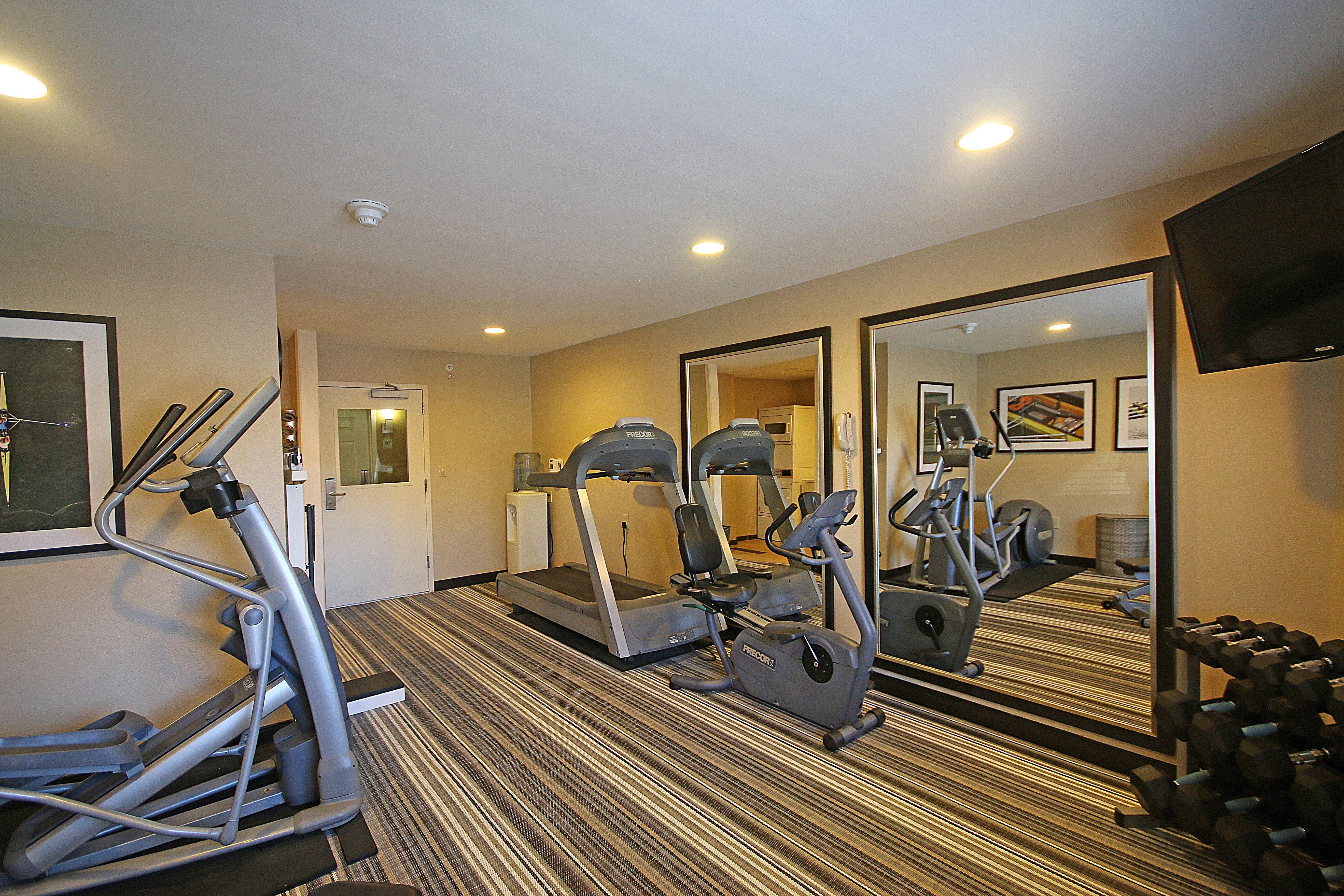 Candlewood Suites Newport News-Yorktown By Ihg Exterior photo